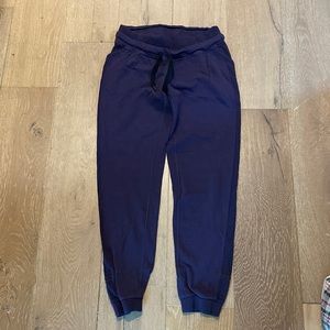 Lululemon soft purple joggers